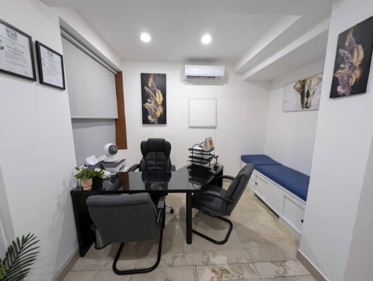 Interior del consultorio 205